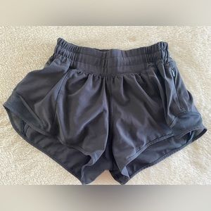 Lululemon Hotty Hot Black Shorts size 0